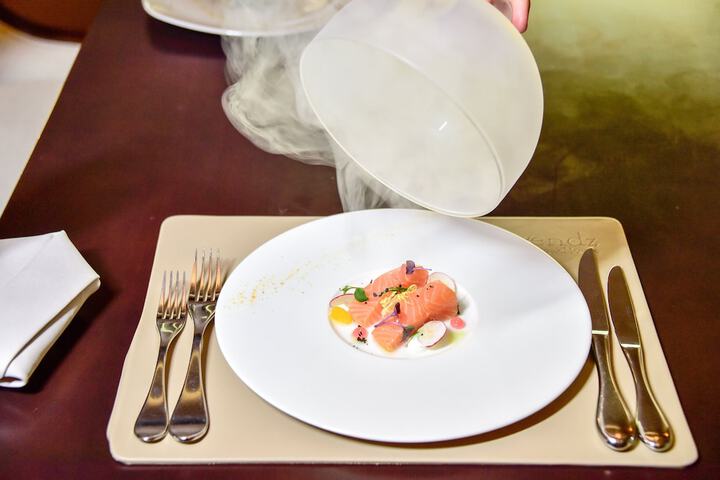 Dining 99 of 181