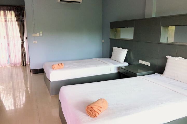 Room 30 of 66