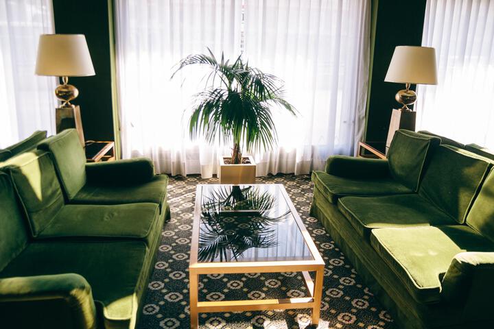 Entrance & Lobby