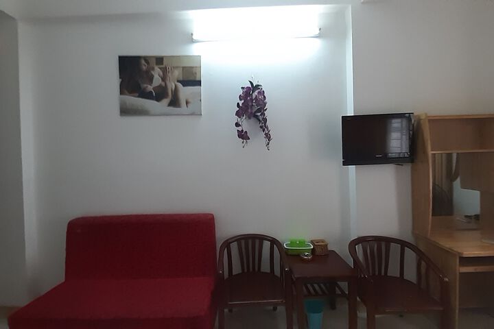 Room 19 of 25
