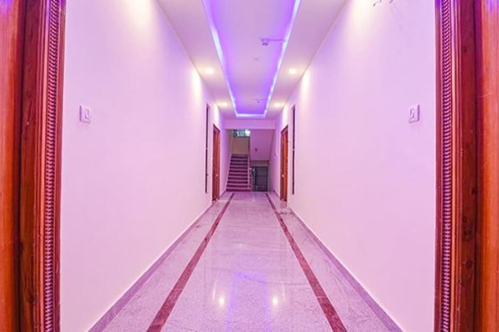 Hotel Interior 4 of 31