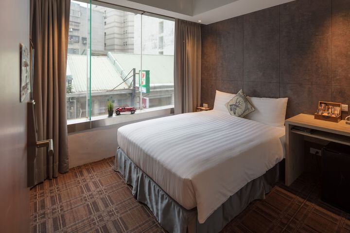 Room 21 of 76