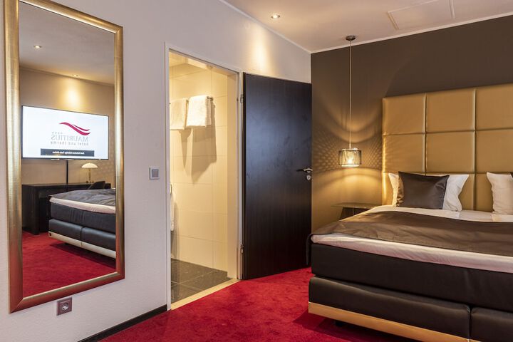 Room 39 of 105