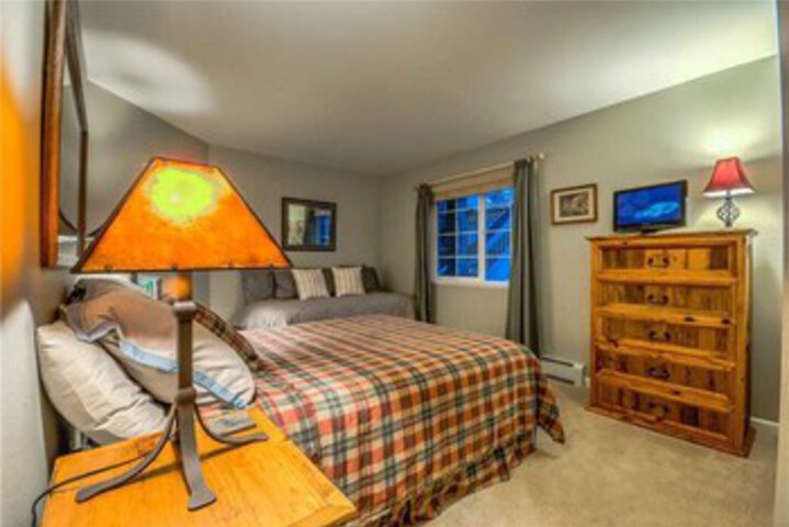 Room 22 of 25