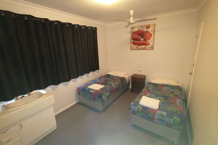 Room 8 of 109