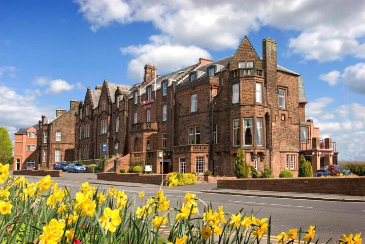 Cairndale Hotel &  Leisure Club in Dumfries