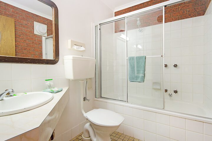 Room 15 of 35