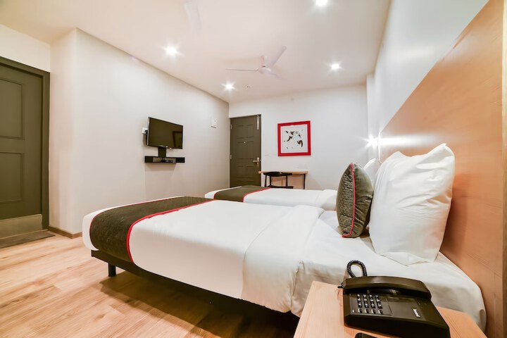 Room 12 of 20