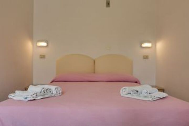 Room 30 of 50