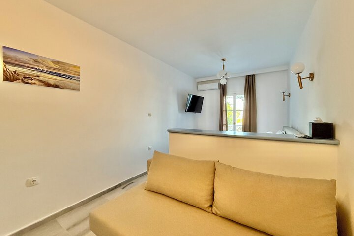 Room 10 of 53