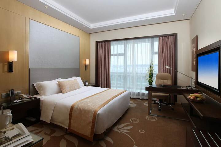 Room 18 of 39