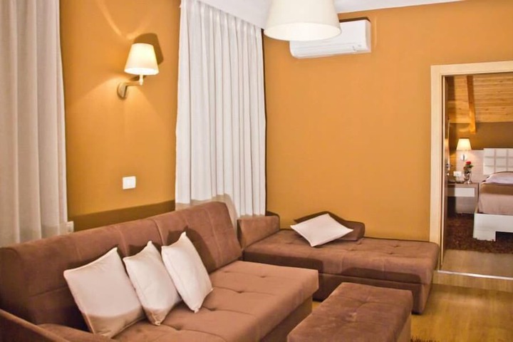 Room 15 of 17