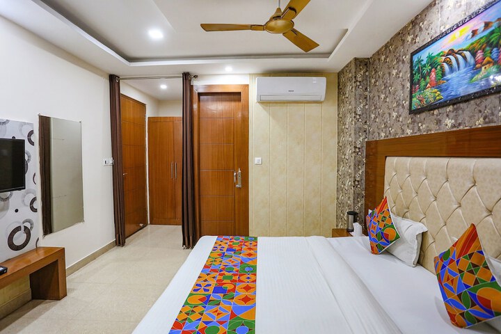 Room 21 of 48