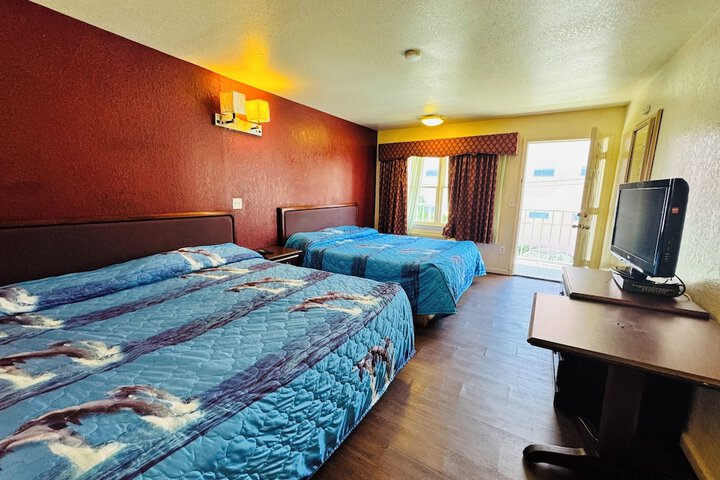2 King Beds (19 of 19)