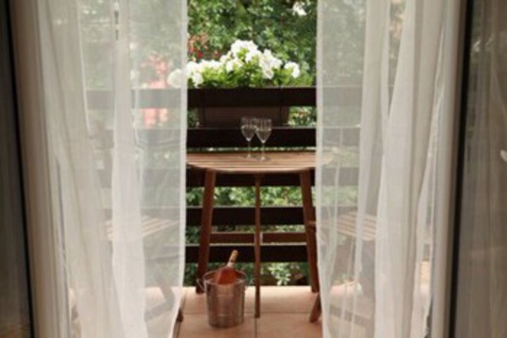 Terrace/Patio 3 of 32