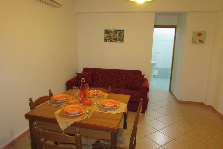 Room 8 of 31