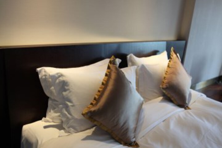 Room 3 of 8