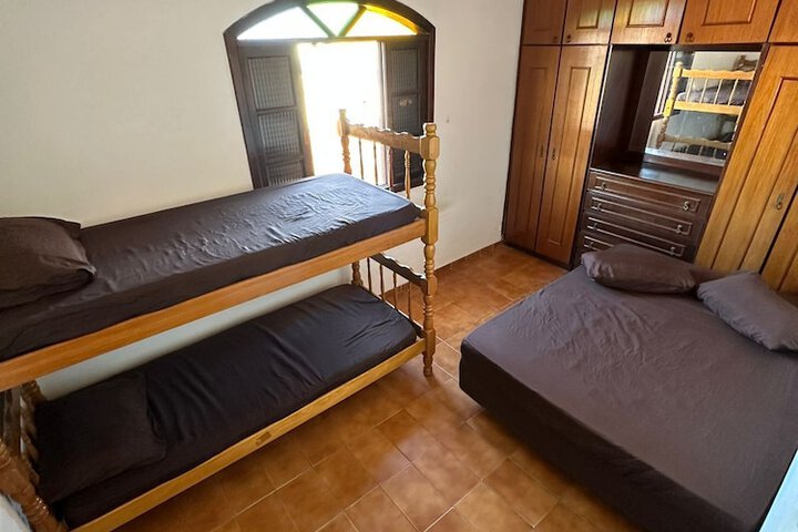 Room 6 of 25
