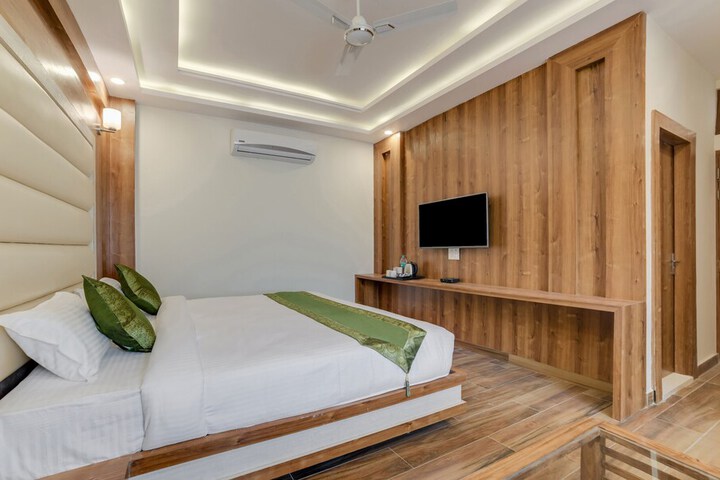 Room 20 of 40