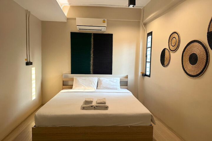 Room 6 of 20