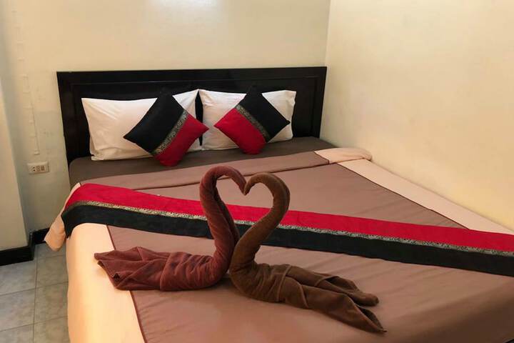 Room 5 of 17