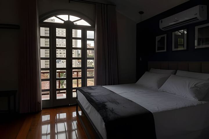 Room 44 of 93