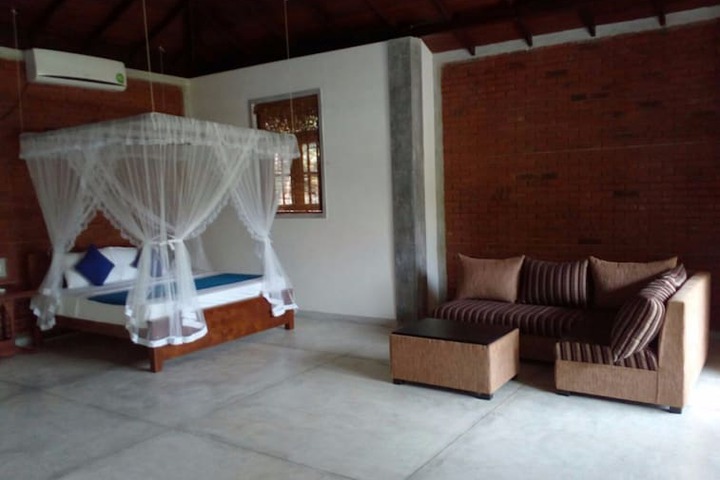 Room 5 of 22