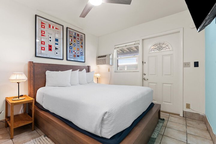 Room 13 of 89