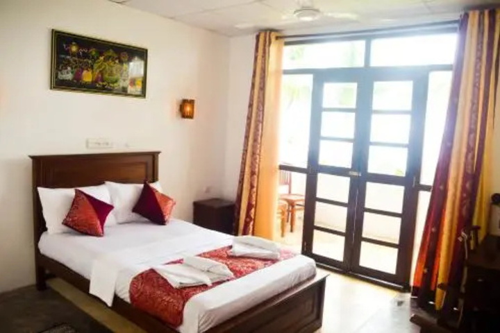 Room 4 of 15