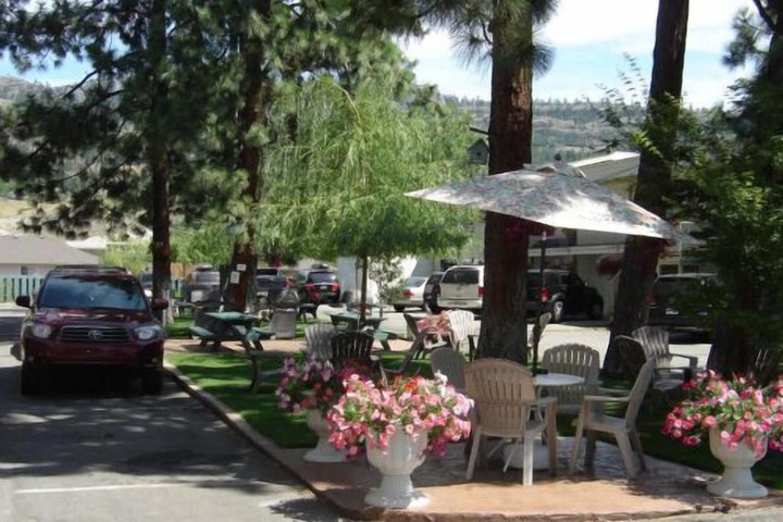 Property Grounds 22 of 27