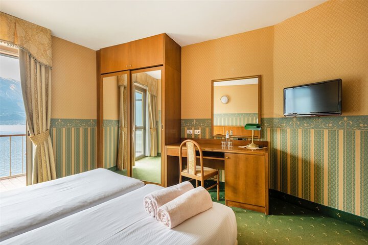 Room 15 of 86