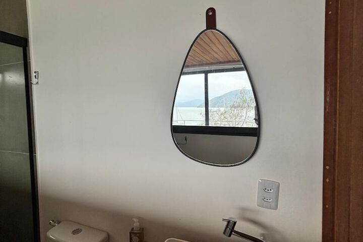 Room 15 of 15