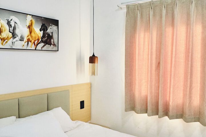 Room 92 of 339