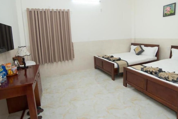 Room 5 of 27