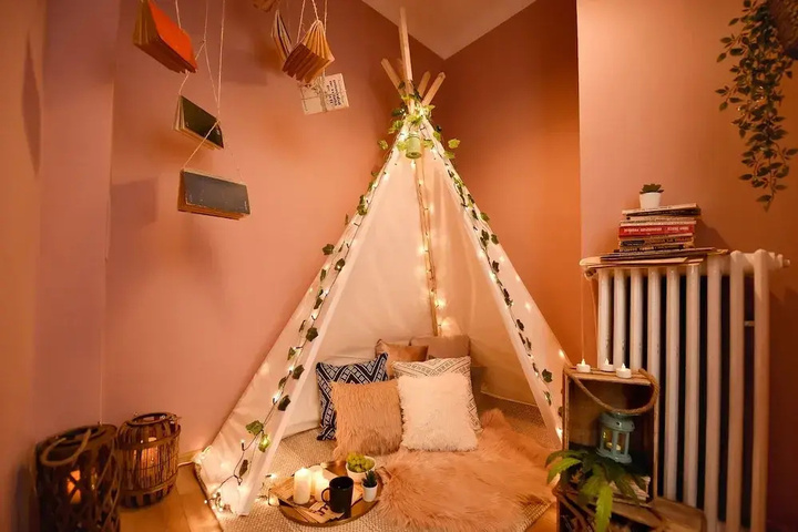 Room 13 of 22