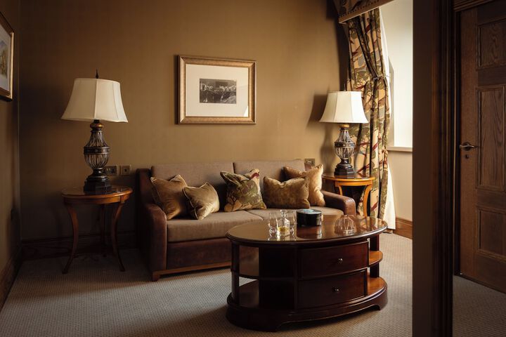 Room 33 of 63