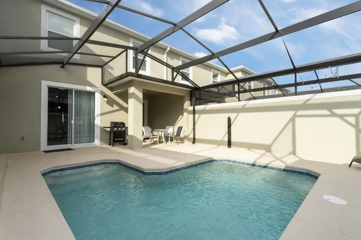 Pool 14 of 22