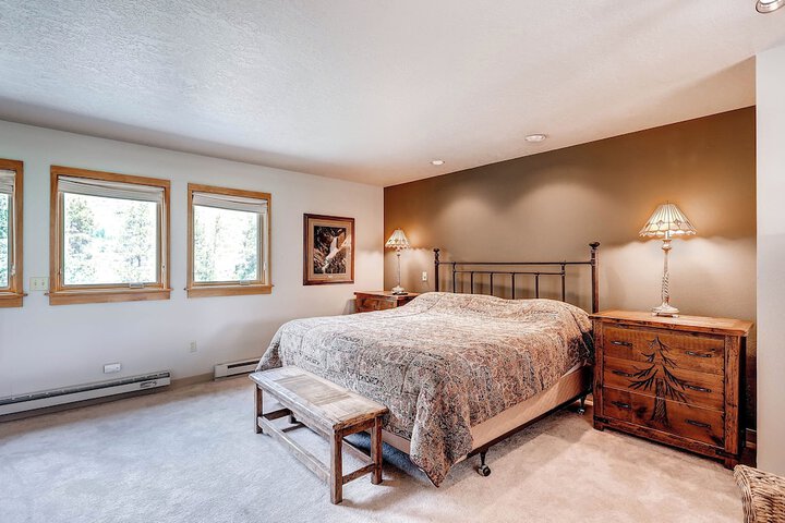 Room 25 of 138
