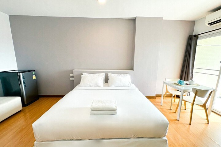 Room 15 of 25