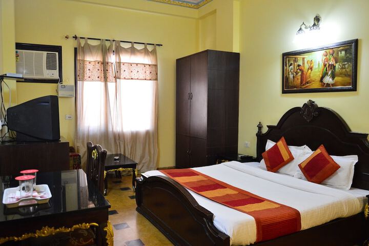 Room 10 of 44