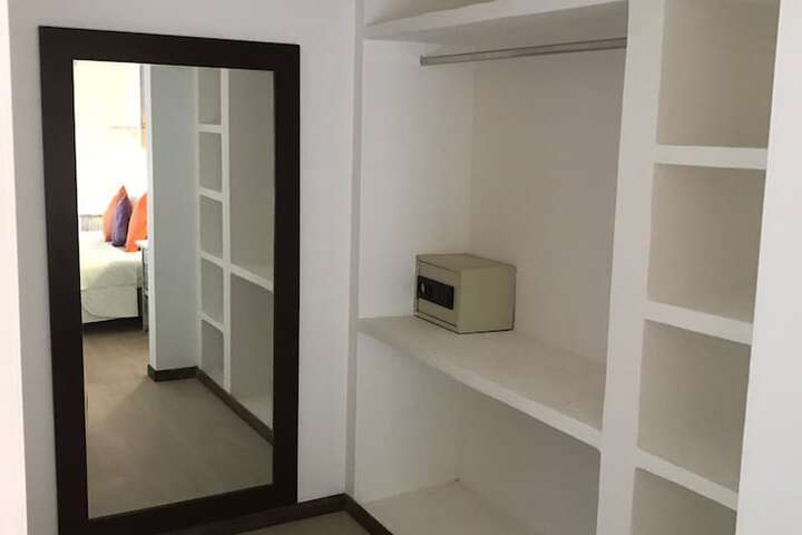 Room 17 of 46