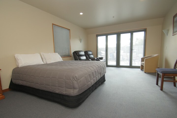 Room 18 of 55