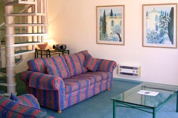 Room 20 of 38