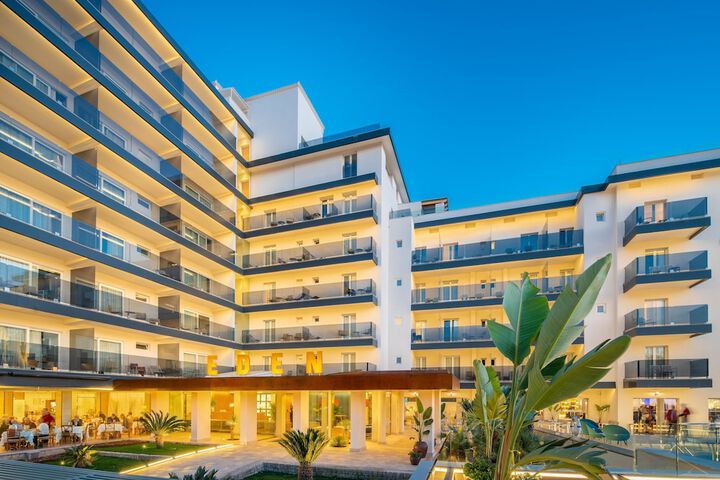 Hotel 79 of 88