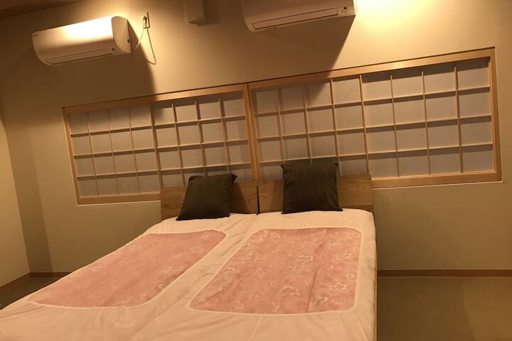 Room 5 of 27