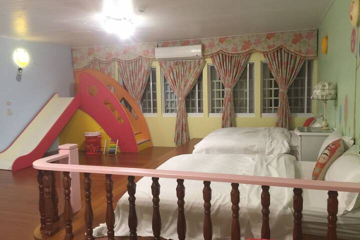 Children's theme room