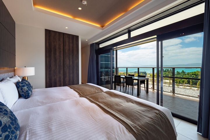 Room 44 of 90