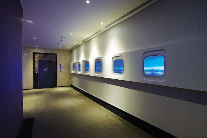 Ballroom/Hall 51 of 61