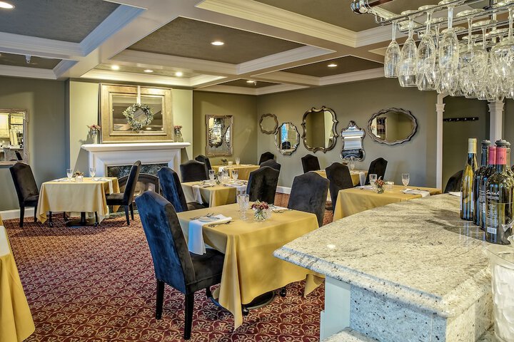 Dining 79 of 145