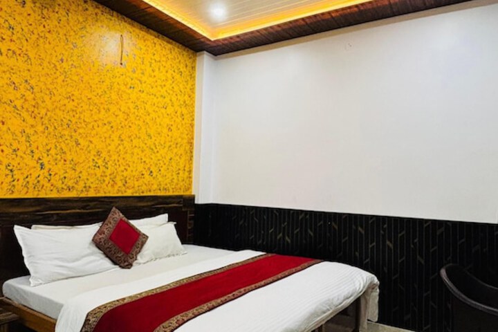 Room 15 of 28